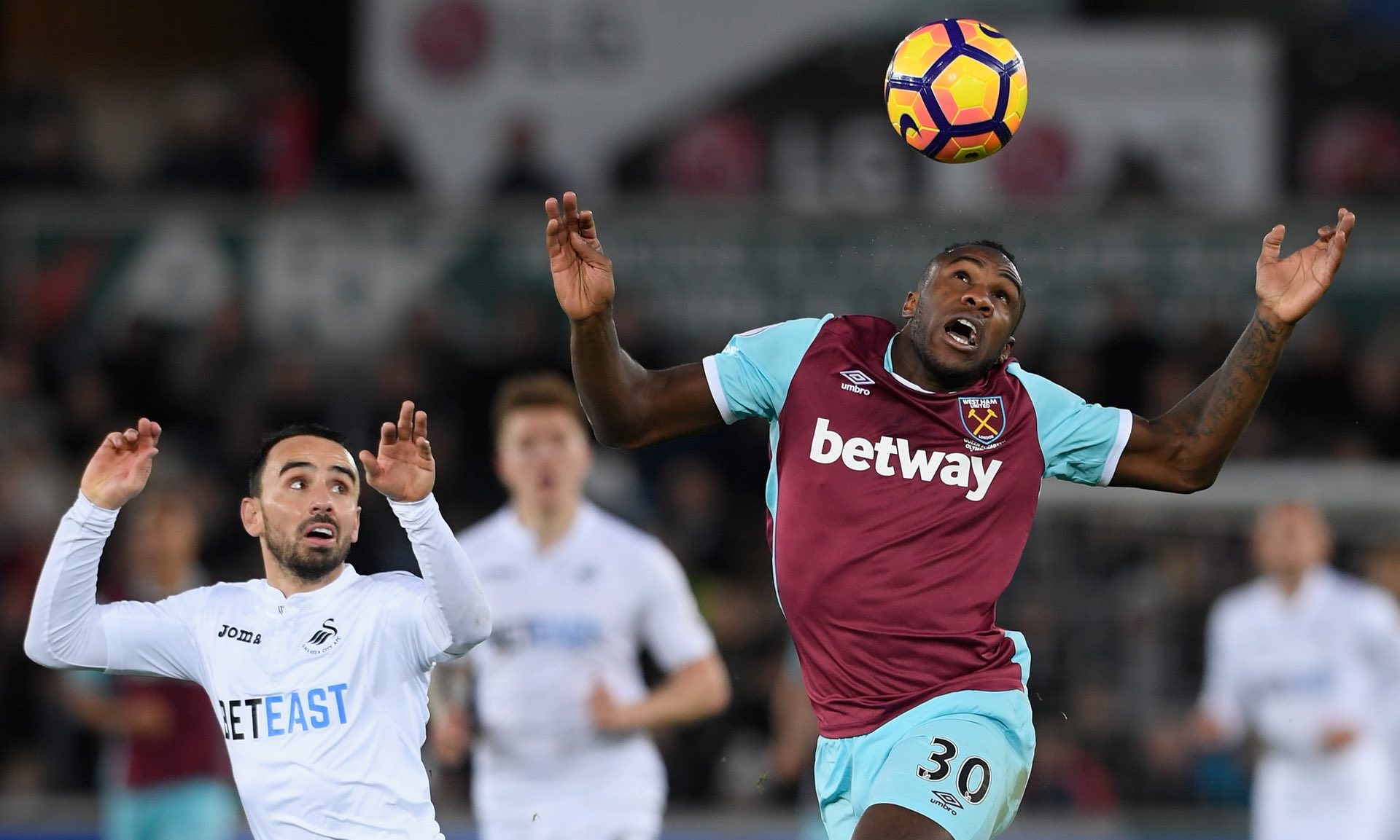 策略调整与 策略调整与